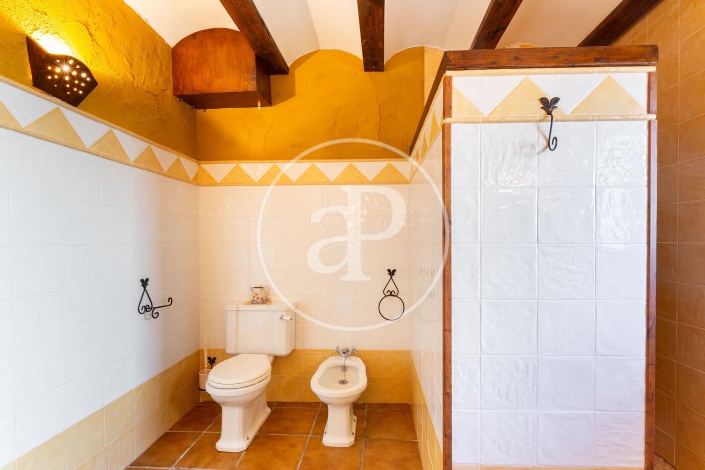 4 slaapkamer Villa te koop in Utiel - € 240.000 (Ref: 9049140)