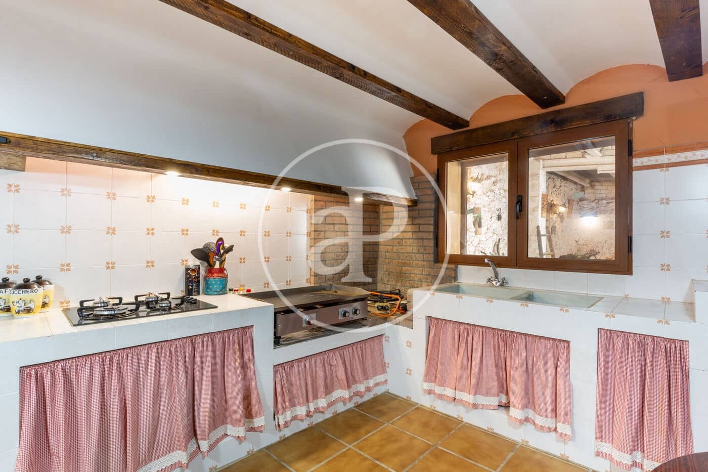 4 slaapkamer Villa te koop in Utiel - € 240.000 (Ref: 9049140)