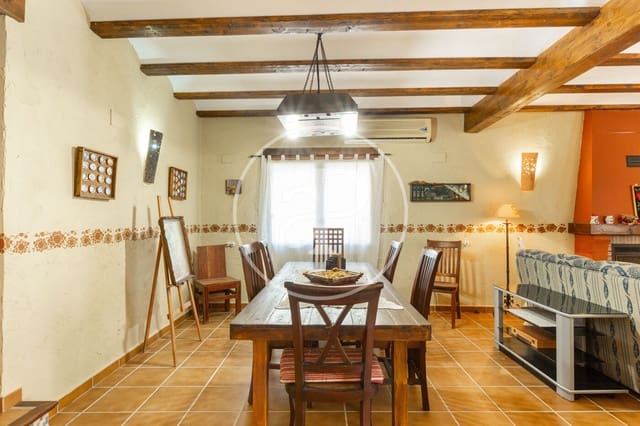 4 sypialnia Willa na sprzedaż w Utiel - 240 000 € (Ref: 9049140)