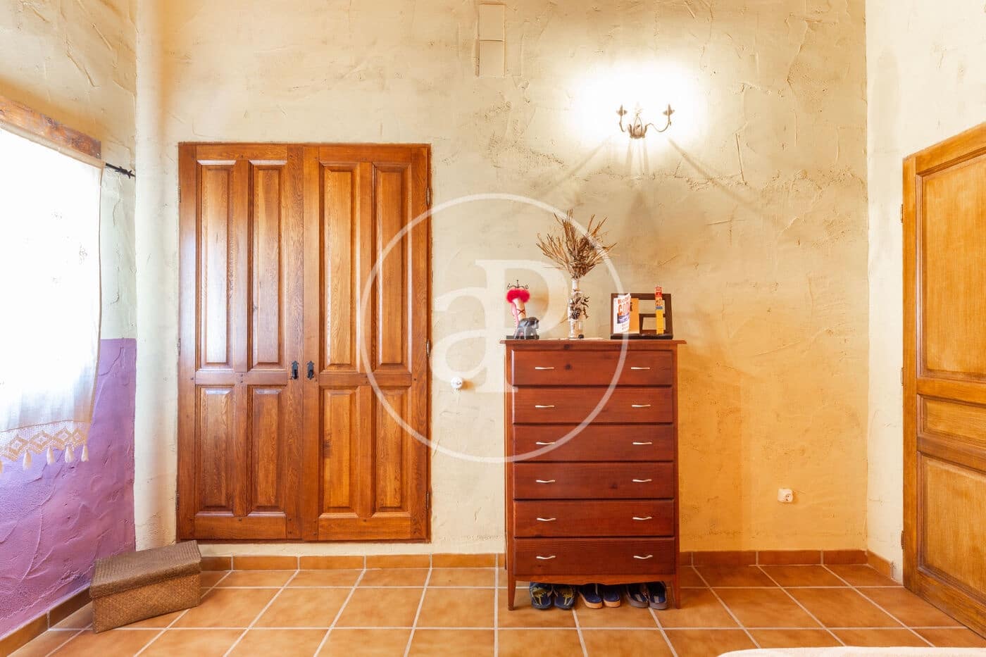 4 slaapkamer Villa te koop in Utiel - € 240.000 (Ref: 9049140)