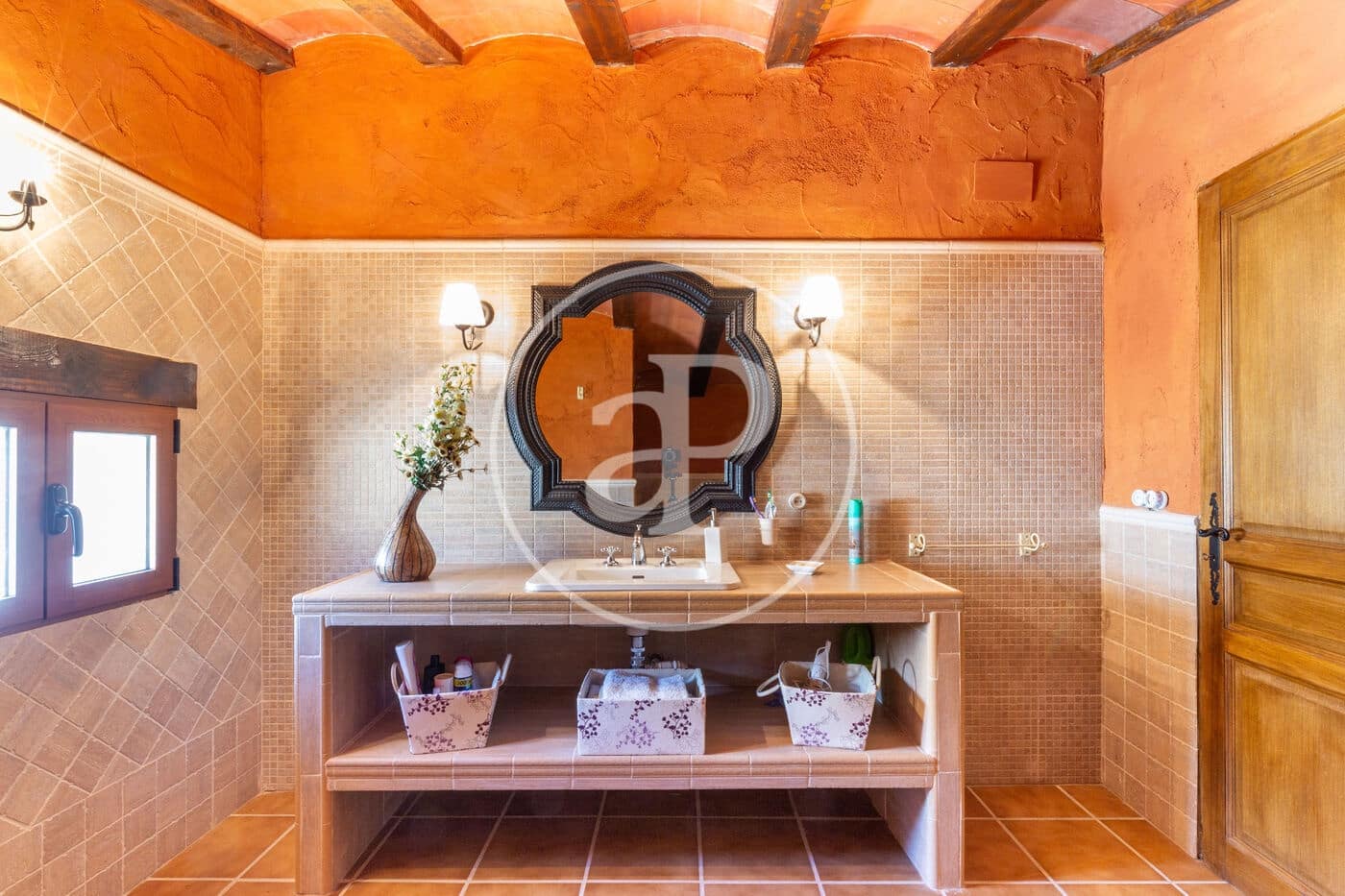 4 slaapkamer Villa te koop in Utiel - € 240.000 (Ref: 9049140)