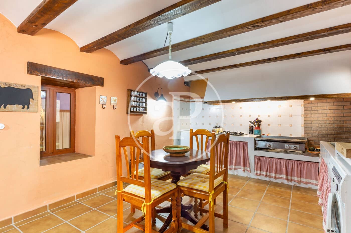 4 slaapkamer Villa te koop in Utiel - € 240.000 (Ref: 9049140)