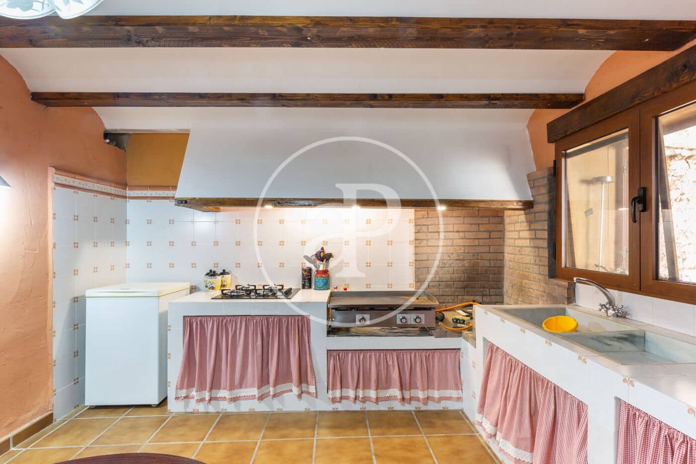 4 slaapkamer Villa te koop in Utiel - € 240.000 (Ref: 9049140)