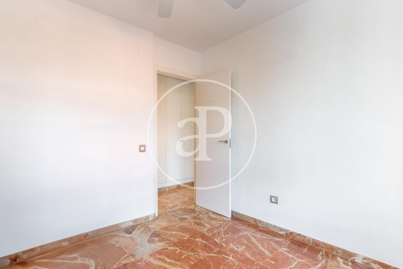 2 Zimmer Apartment zu vermieten in Valencia Stadt - 1.300 € (Ref: 9051367)