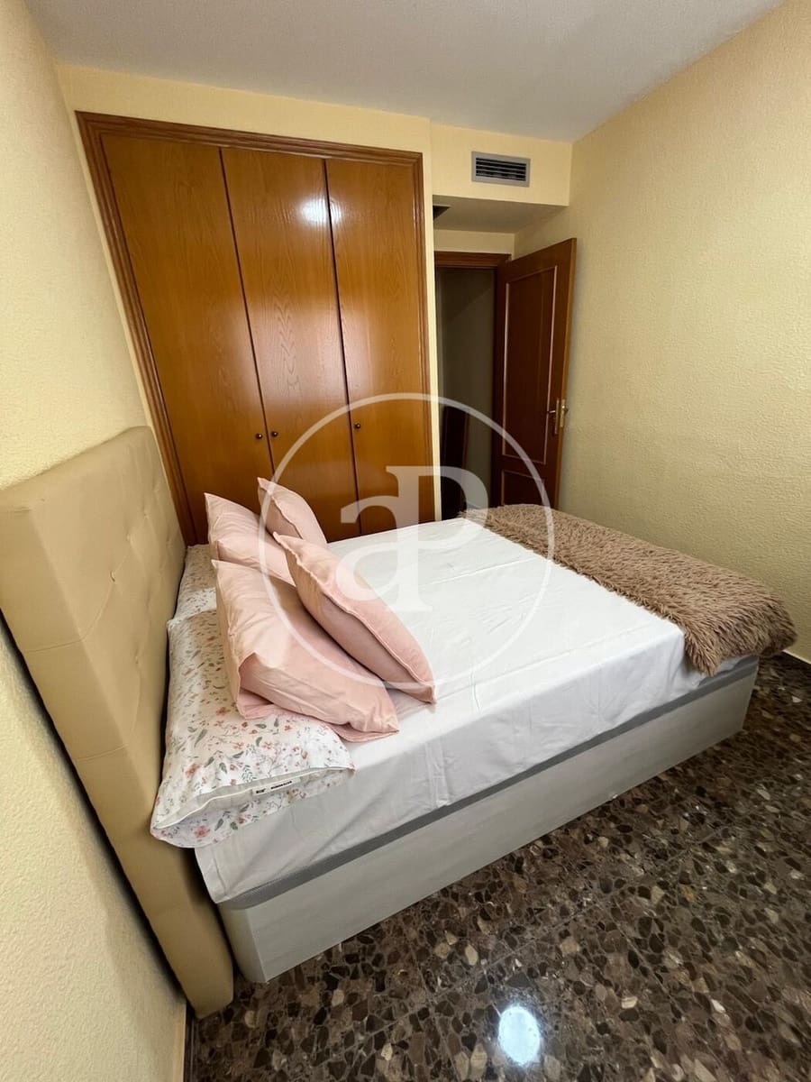 4 quarto Apartamento para arrendar em Valencia cidade - 1 900 € (Ref: 9051368)