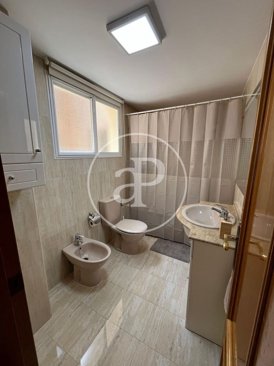 4 quarto Apartamento para arrendar em Valencia cidade - 1 900 € (Ref: 9051368)