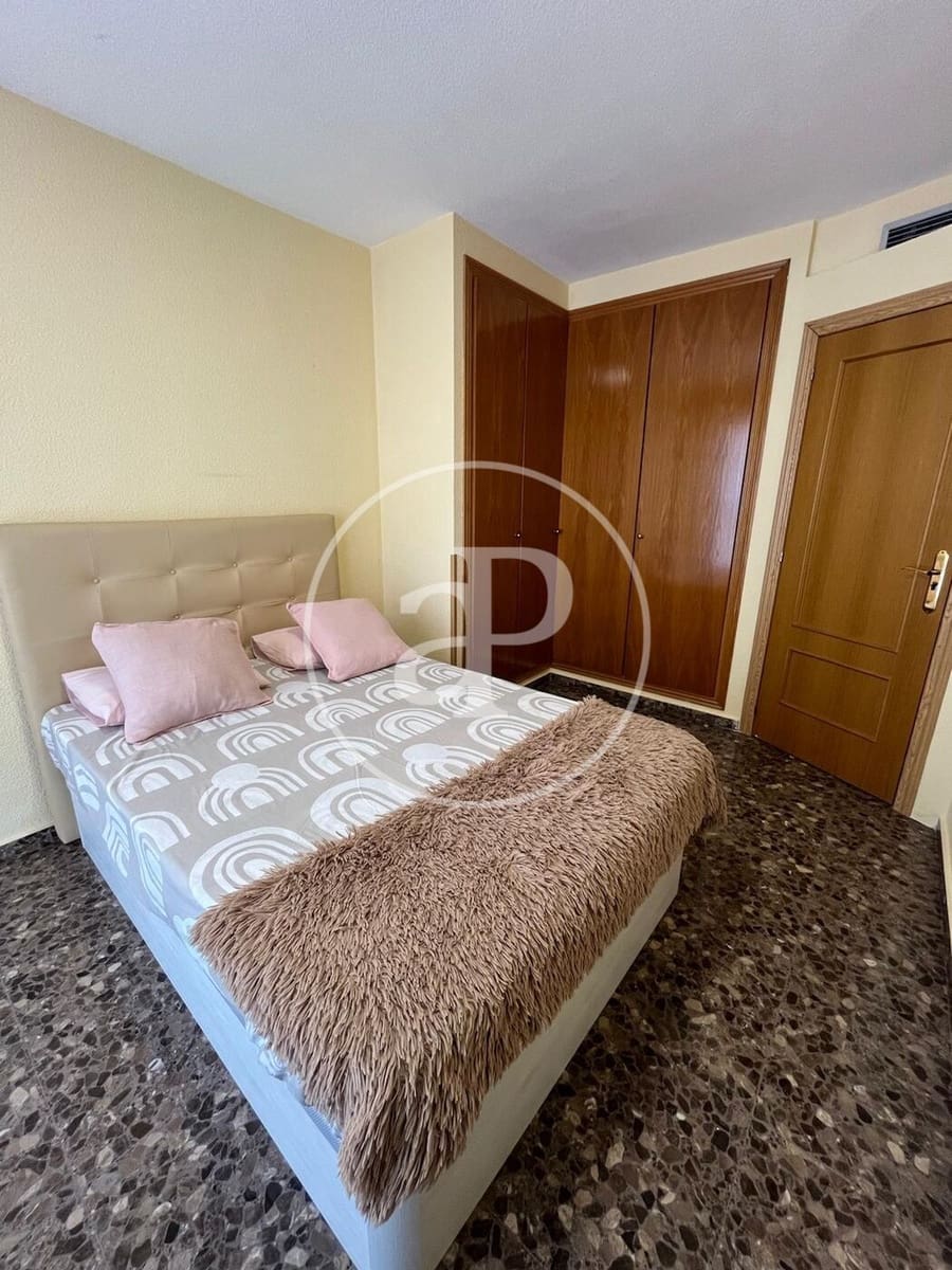 4 quarto Apartamento para arrendar em Valencia cidade - 1 900 € (Ref: 9051368)