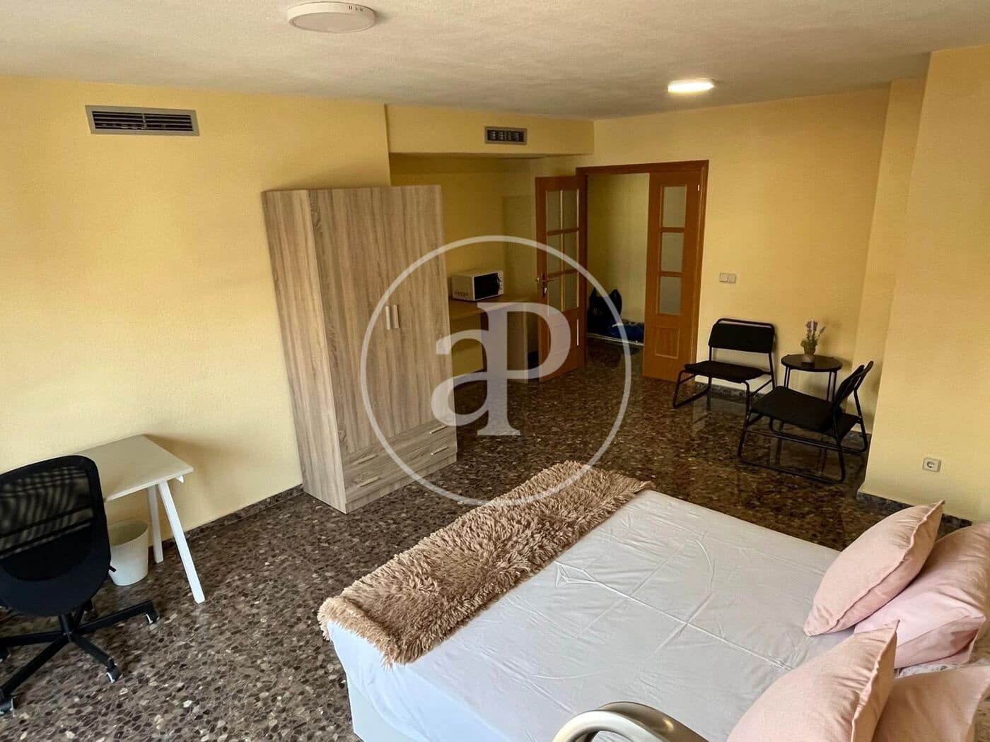 4 quarto Apartamento para arrendar em Valencia cidade - 1 900 € (Ref: 9051368)