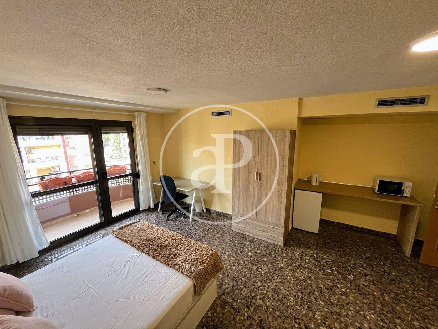 4 quarto Apartamento para arrendar em Valencia cidade - 1 900 € (Ref: 9051368)