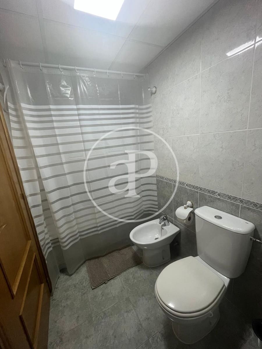 4 slaapkamer Appartement te huur in Valencia stad - € 1.800 (Ref: 9051368)