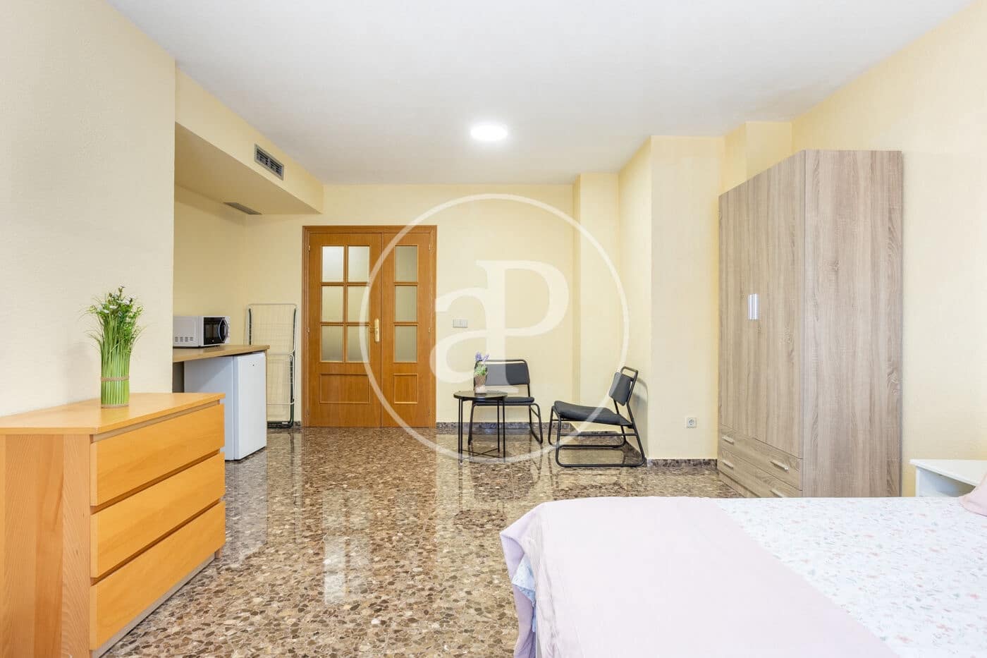 4 slaapkamer Appartement te huur in Valencia stad - € 1.800 (Ref: 9051368)
