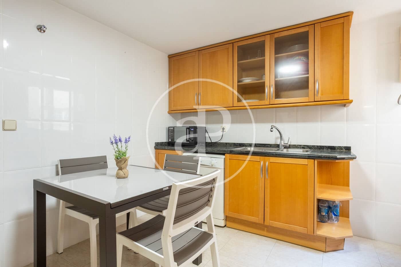4 slaapkamer Appartement te huur in Valencia stad - € 1.800 (Ref: 9051368)