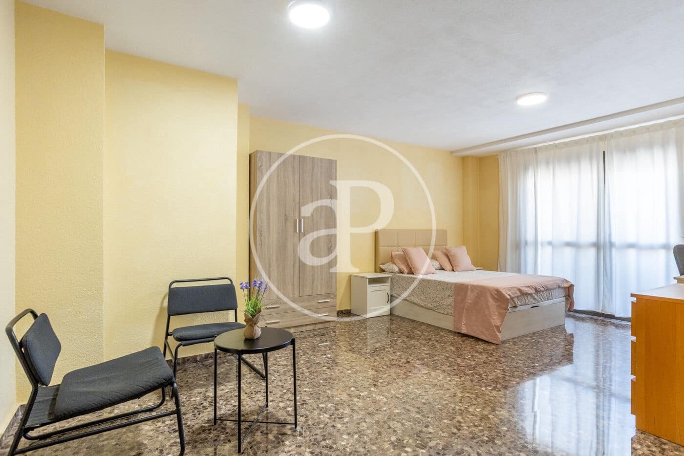 4 slaapkamer Appartement te huur in Valencia stad - € 1.800 (Ref: 9051368)