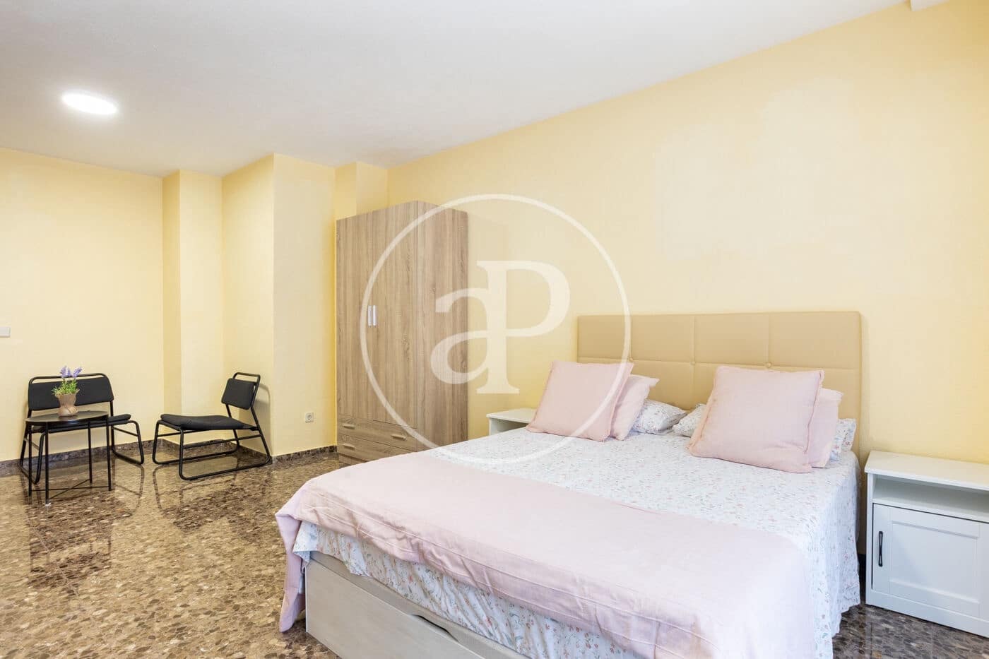 4 slaapkamer Appartement te huur in Valencia stad - € 1.800 (Ref: 9051368)