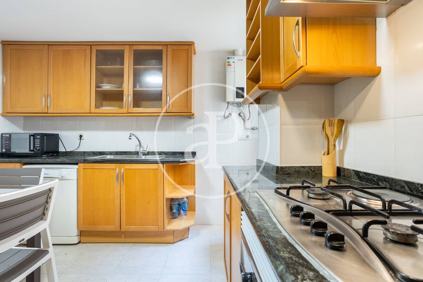 4 slaapkamer Appartement te huur in Valencia stad - € 1.800 (Ref: 9051368)