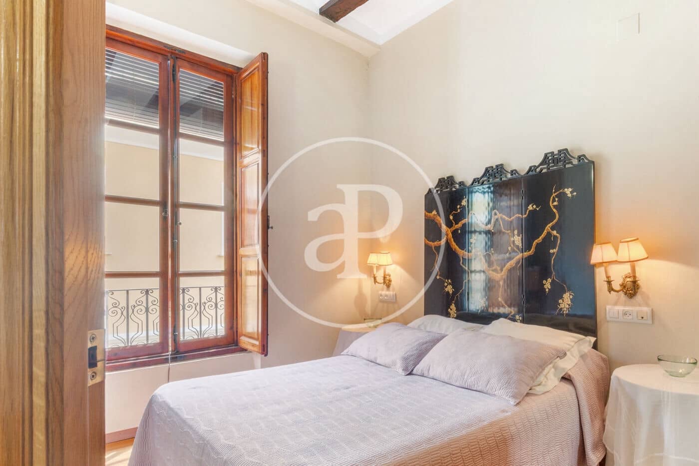 2 bedroom Apartment for rent in Valencia city - € 1,450 (Ref: 9059765)