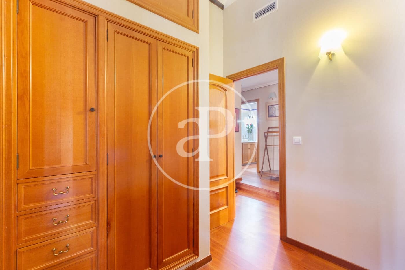 2 bedroom Apartment for rent in Valencia city - € 1,450 (Ref: 9059765)