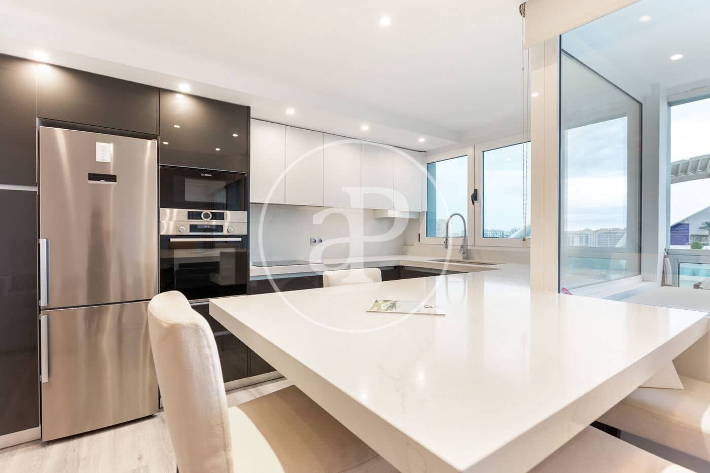 3 slaapkamer Appartement te koop in Valencia stad met zwembad - € 695.000 (Ref: 9059766)