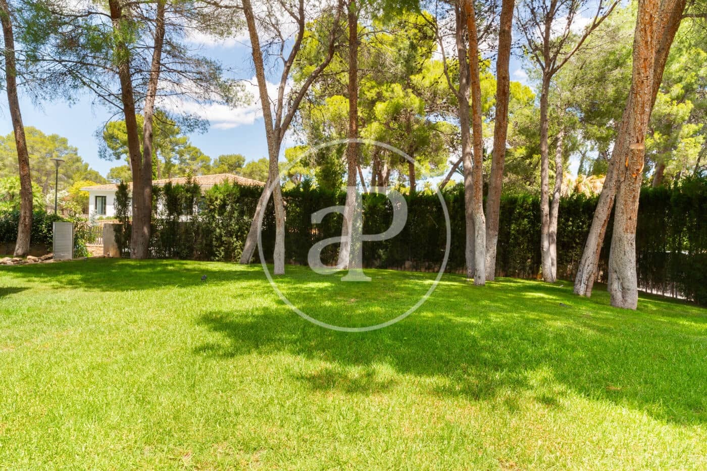 5 sypialnia Willa do wynajęcia w Chiva z basenem garażem - 4 500 € (Ref: 9059772)