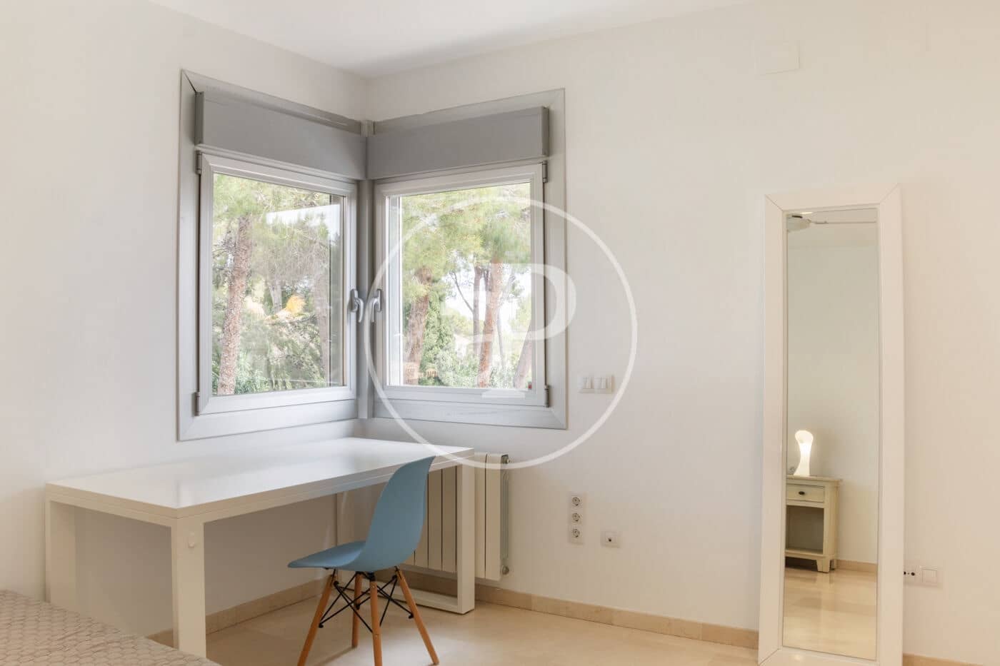 5 sypialnia Willa do wynajęcia w Chiva z basenem garażem - 4 500 € (Ref: 9059772)