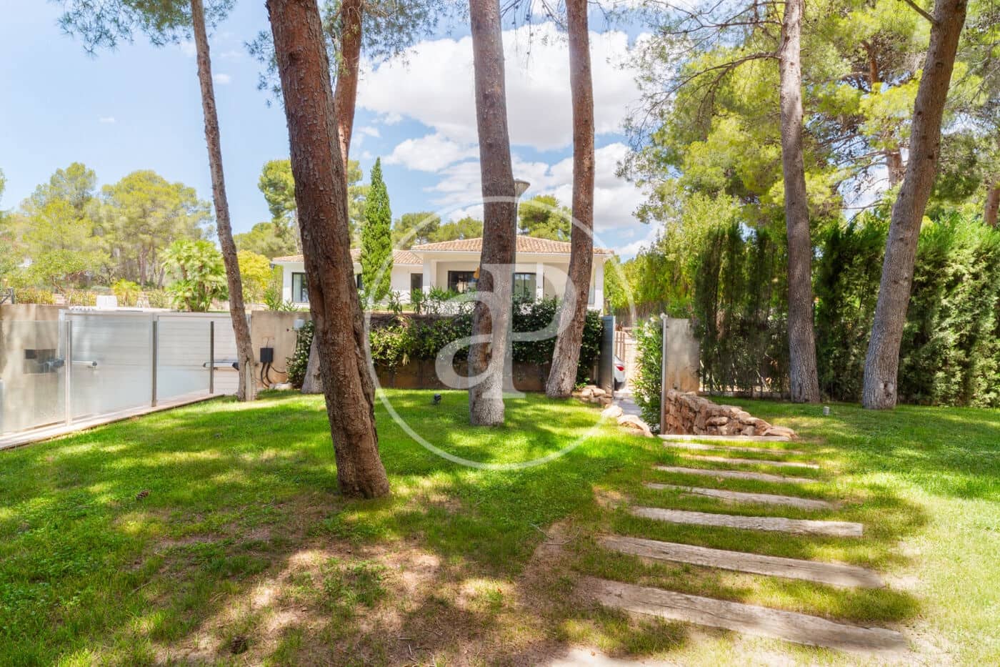 5 sypialnia Willa do wynajęcia w Chiva z basenem garażem - 4 500 € (Ref: 9059772)