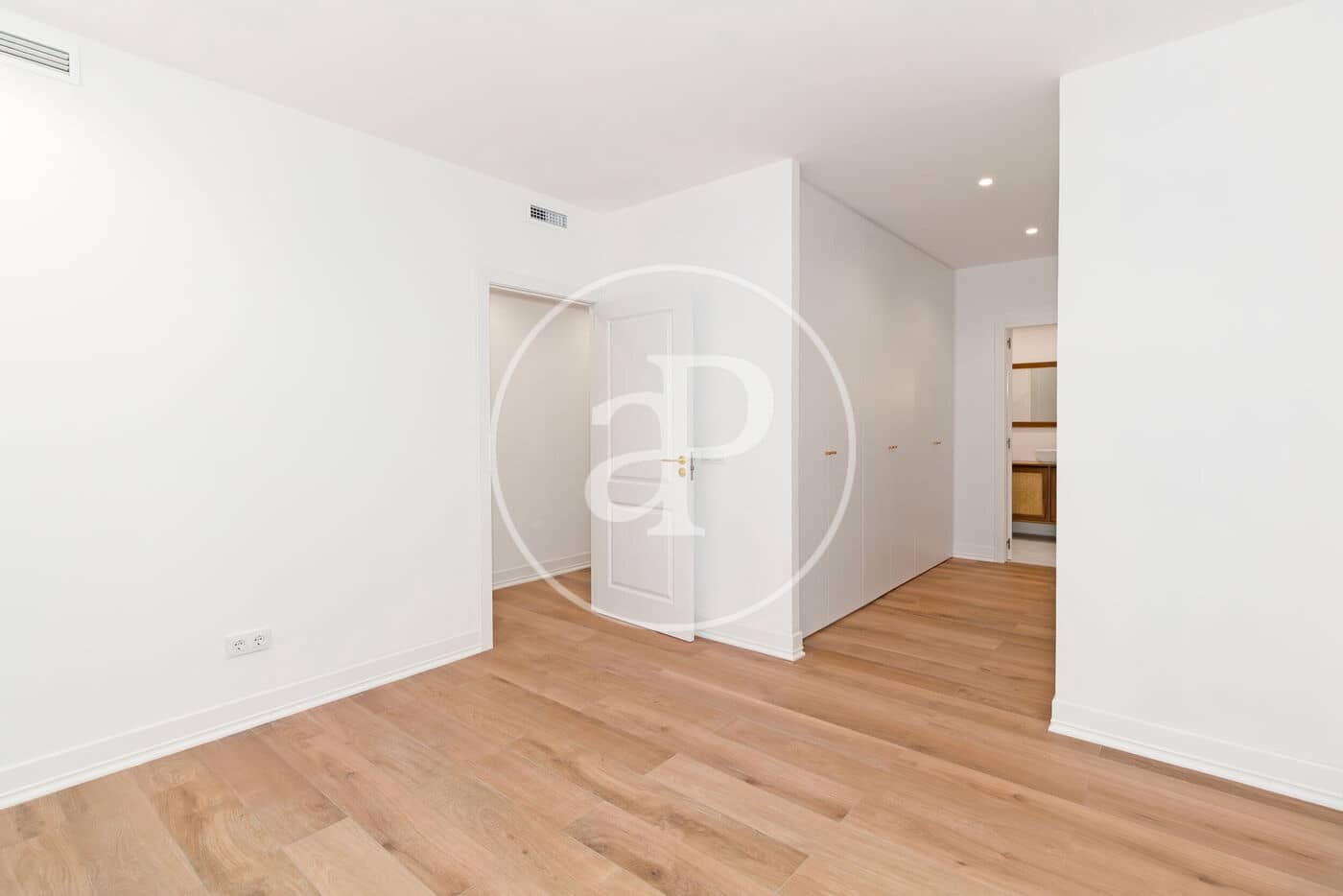 4 chambre Appartement à vendre à Valence ville - 680 000 € (Ref: 9059774)