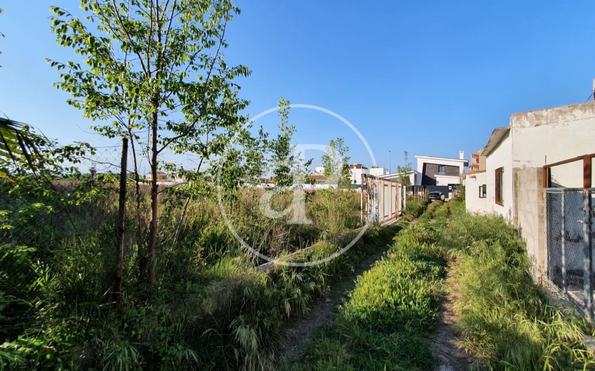 Grunde uden byggetilladelser til salg i Burriana / Borriana - € 400.000 (Ref: 9059775)