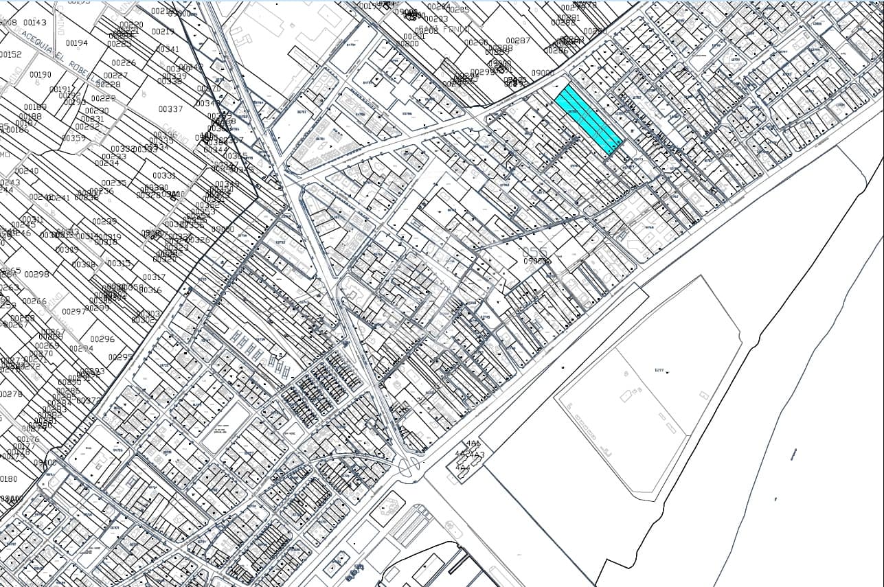 Grunde uden byggetilladelser til salg i Burriana / Borriana - € 400.000 (Ref: 9059775)