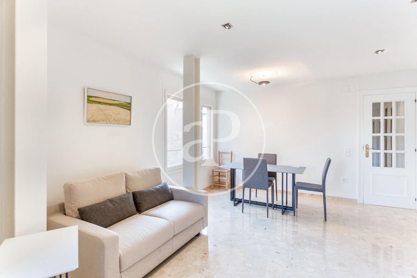 Appartement de 2 chambres à louer à Valence ville - 1 500 € (Ref: 9062662)
