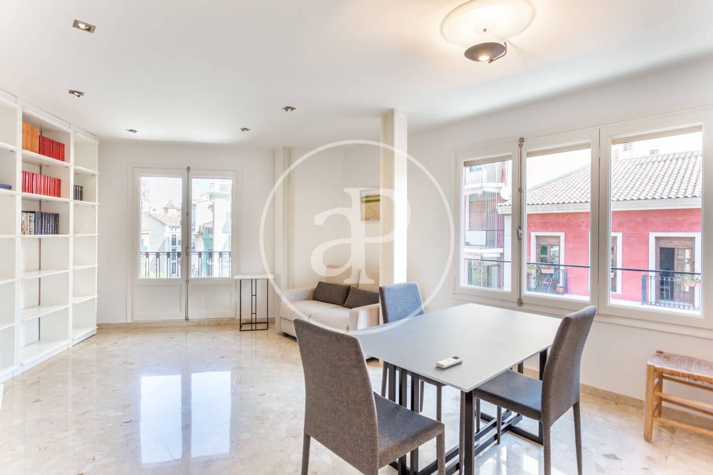 Appartement de 2 chambres à louer à Valence ville - 1 500 € (Ref: 9062662)
