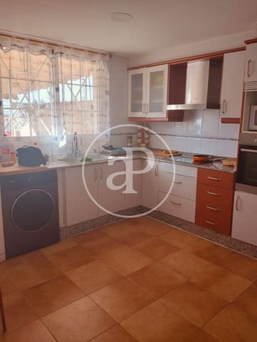 2 bedroom Apartment for rent in Riba-roja de Túria - € 1,400 (Ref: 9062665)