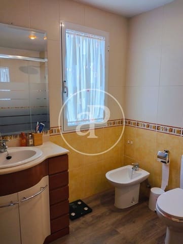 2 bedroom Apartment for rent in Riba-roja de Túria - € 1,400 (Ref: 9062665)