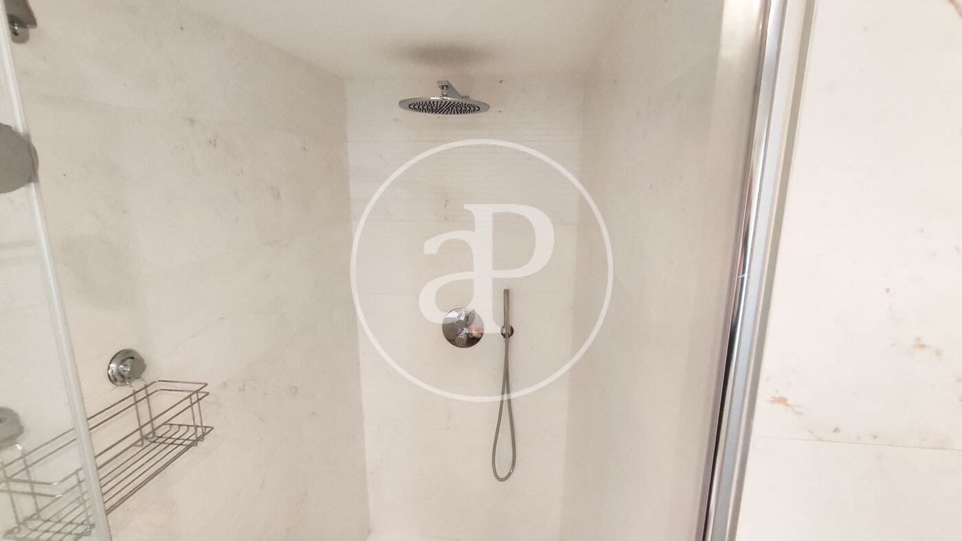 3 soveværelse Lejlighed til salg i Valencia by med swimmingpool - € 990.000 (Ref: 9075181)