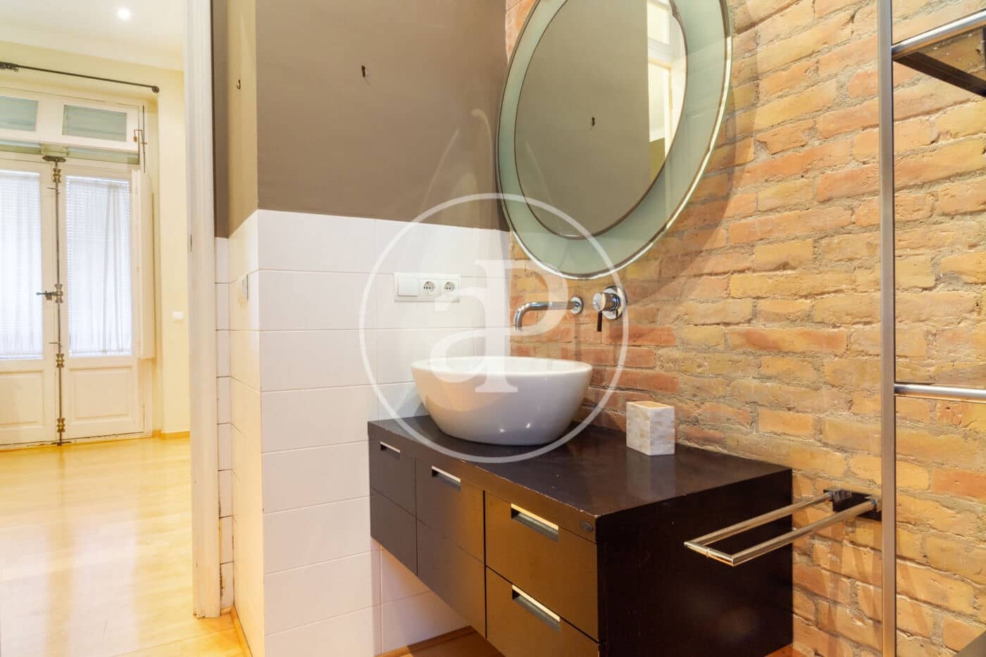 3 quarto Apartamento para arrendar em Valencia cidade - 3 600 € (Ref: 9075188)