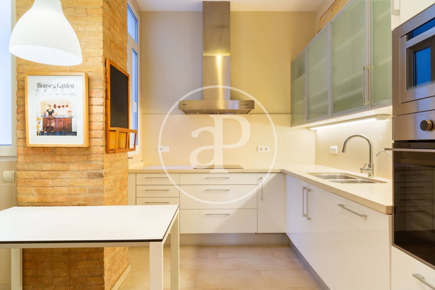 3 quarto Apartamento para arrendar em Valencia cidade - 3 600 € (Ref: 9075188)