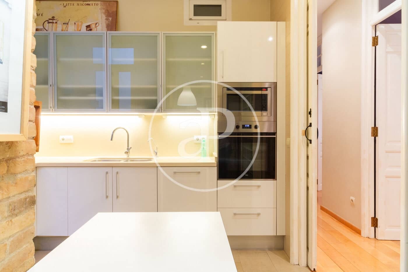3 quarto Apartamento para arrendar em Valencia cidade - 3 600 € (Ref: 9075188)