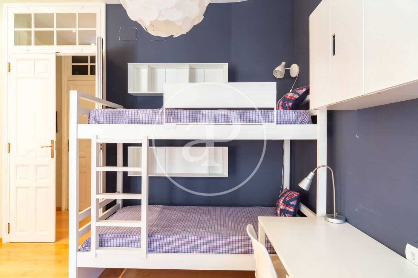 3 quarto Apartamento para arrendar em Valencia cidade - 3 600 € (Ref: 9075188)