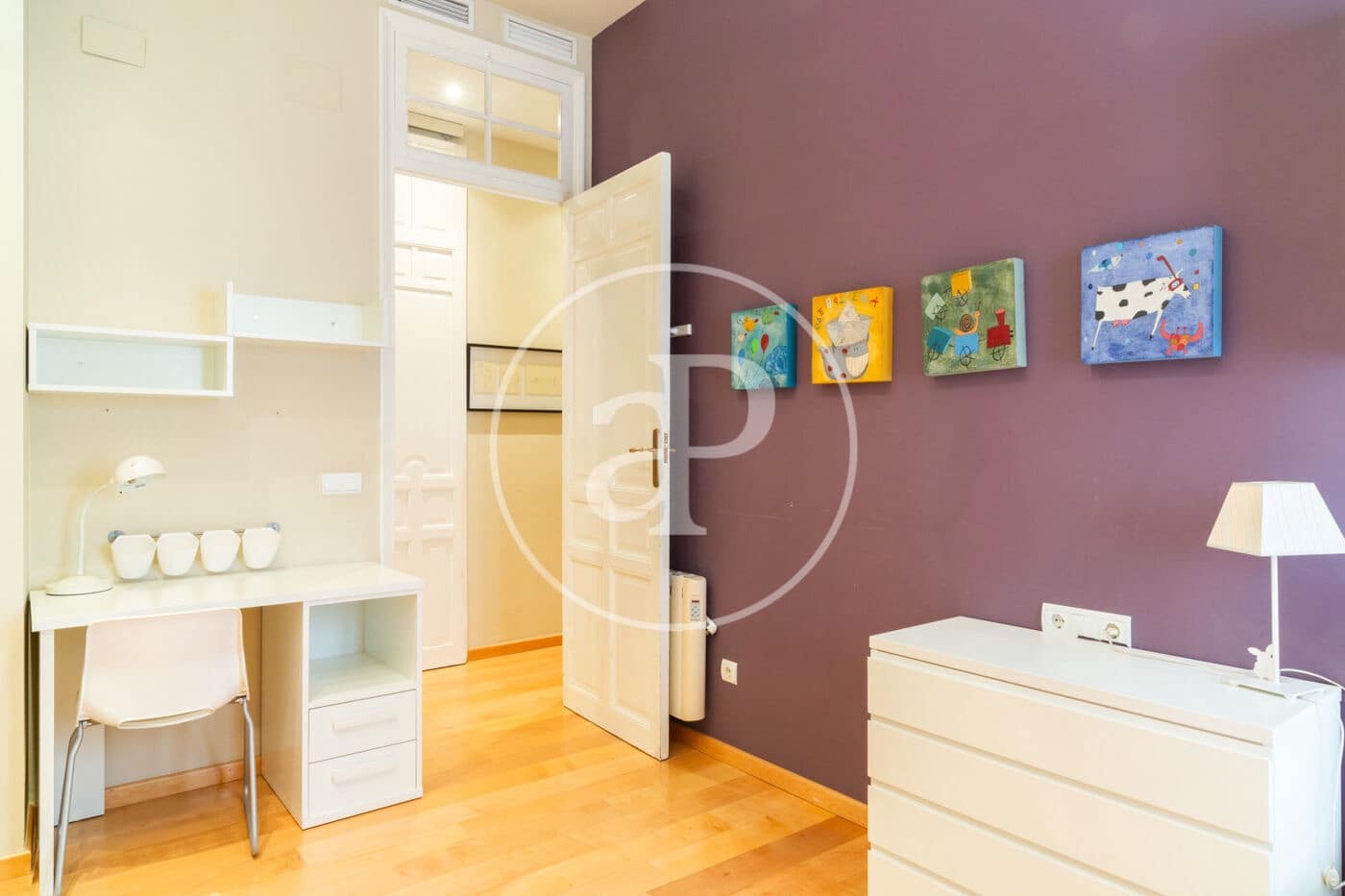 3 quarto Apartamento para arrendar em Valencia cidade - 3 600 € (Ref: 9075188)