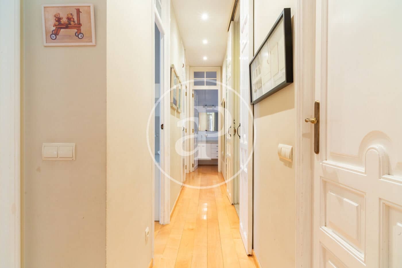 3 quarto Apartamento para arrendar em Valencia cidade - 3 600 € (Ref: 9075188)