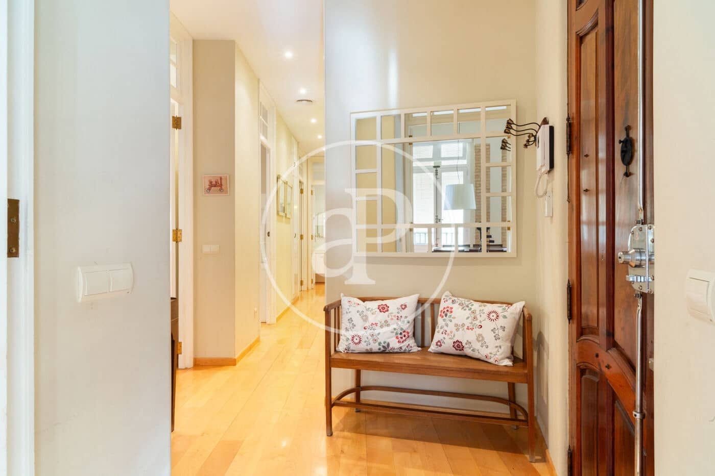 3 quarto Apartamento para arrendar em Valencia cidade - 3 600 € (Ref: 9075188)