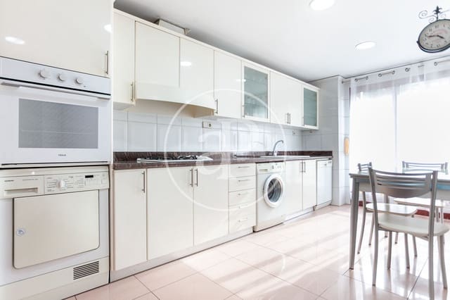 4 soveværelse Lejlighed til salg i Albors, Valencia by - € 510.000 (Ref: 9075190)