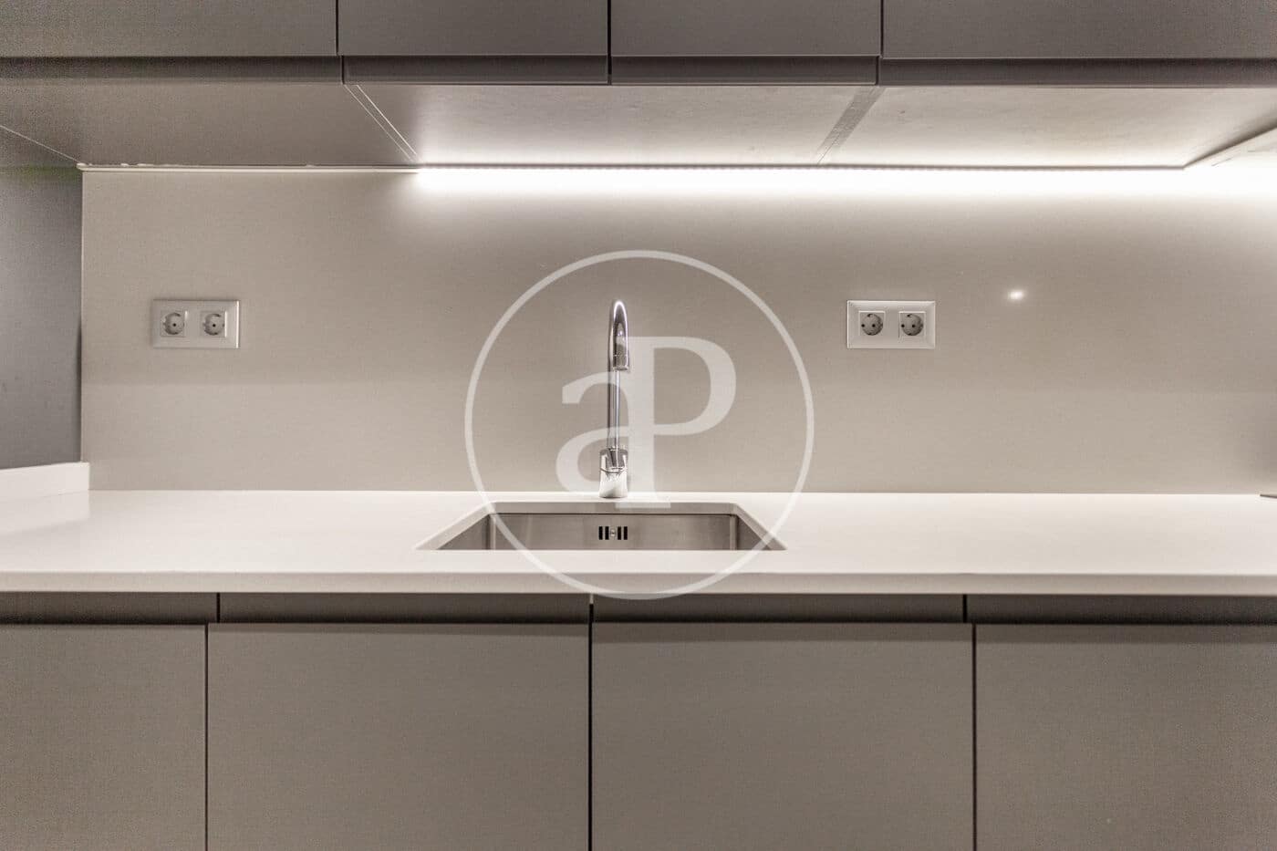 1 slaapkamer Villa te huur in Valencia stad - € 1.200 (Ref: 9078287)