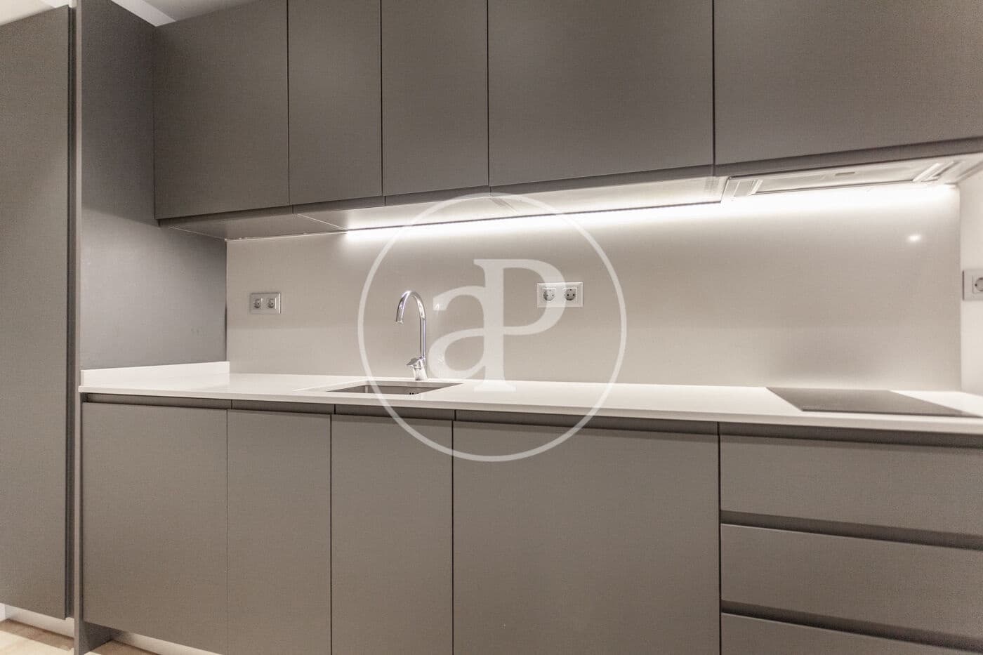 1 slaapkamer Villa te huur in Valencia stad - € 1.200 (Ref: 9078287)