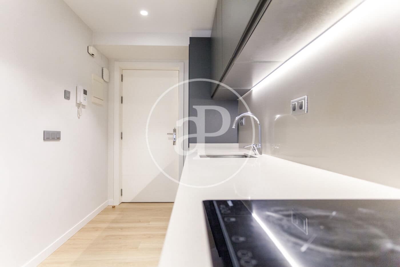 1 slaapkamer Villa te huur in Valencia stad - € 1.200 (Ref: 9078287)