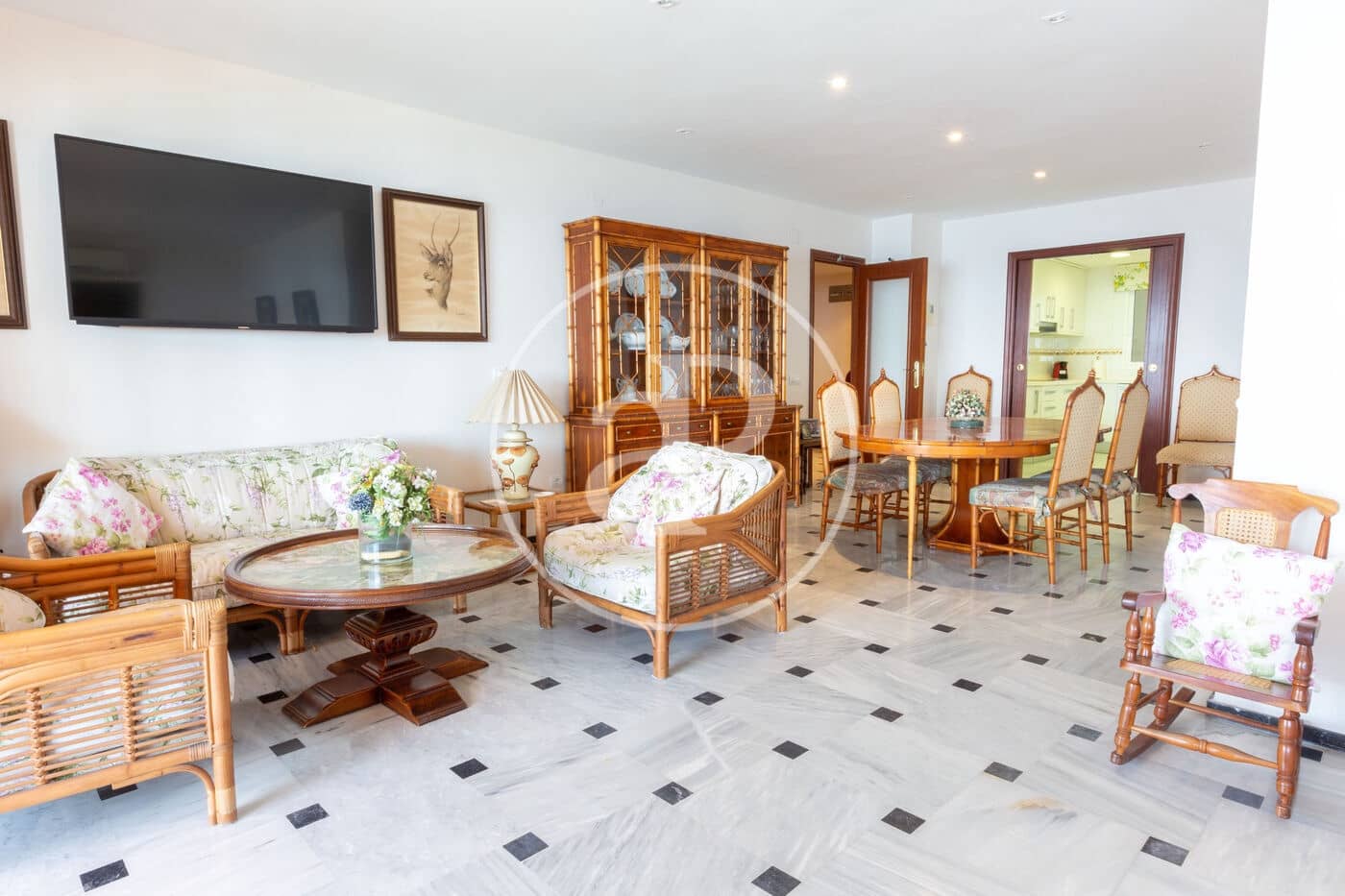 6 soveværelse Lejlighed til salg i Benidorm med swimmingpool - € 900.000 (Ref: 9081816)