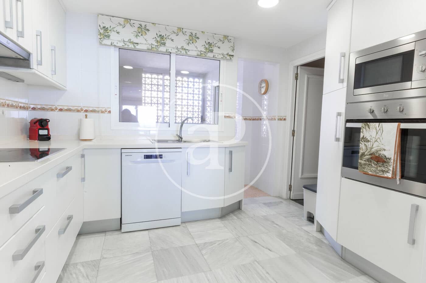 6 soveværelse Lejlighed til salg i Benidorm med swimmingpool - € 900.000 (Ref: 9081816)