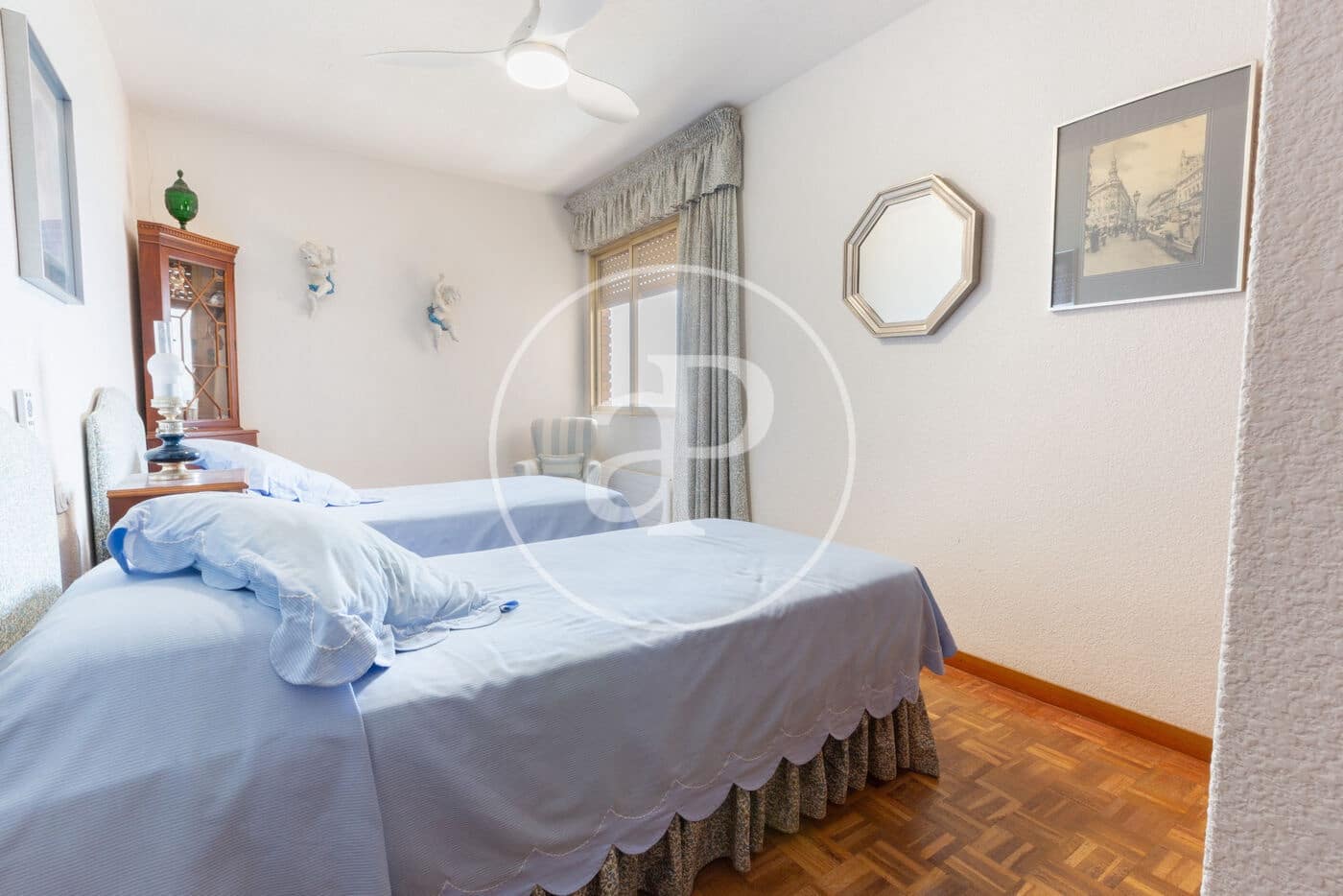 6 soveværelse Lejlighed til salg i Benidorm med swimmingpool - € 900.000 (Ref: 9081816)