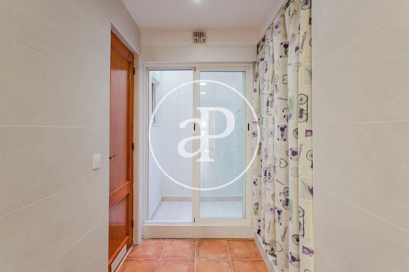 Appartamento da affittare in Valencia citta - 900 € (Rif: 9085522)