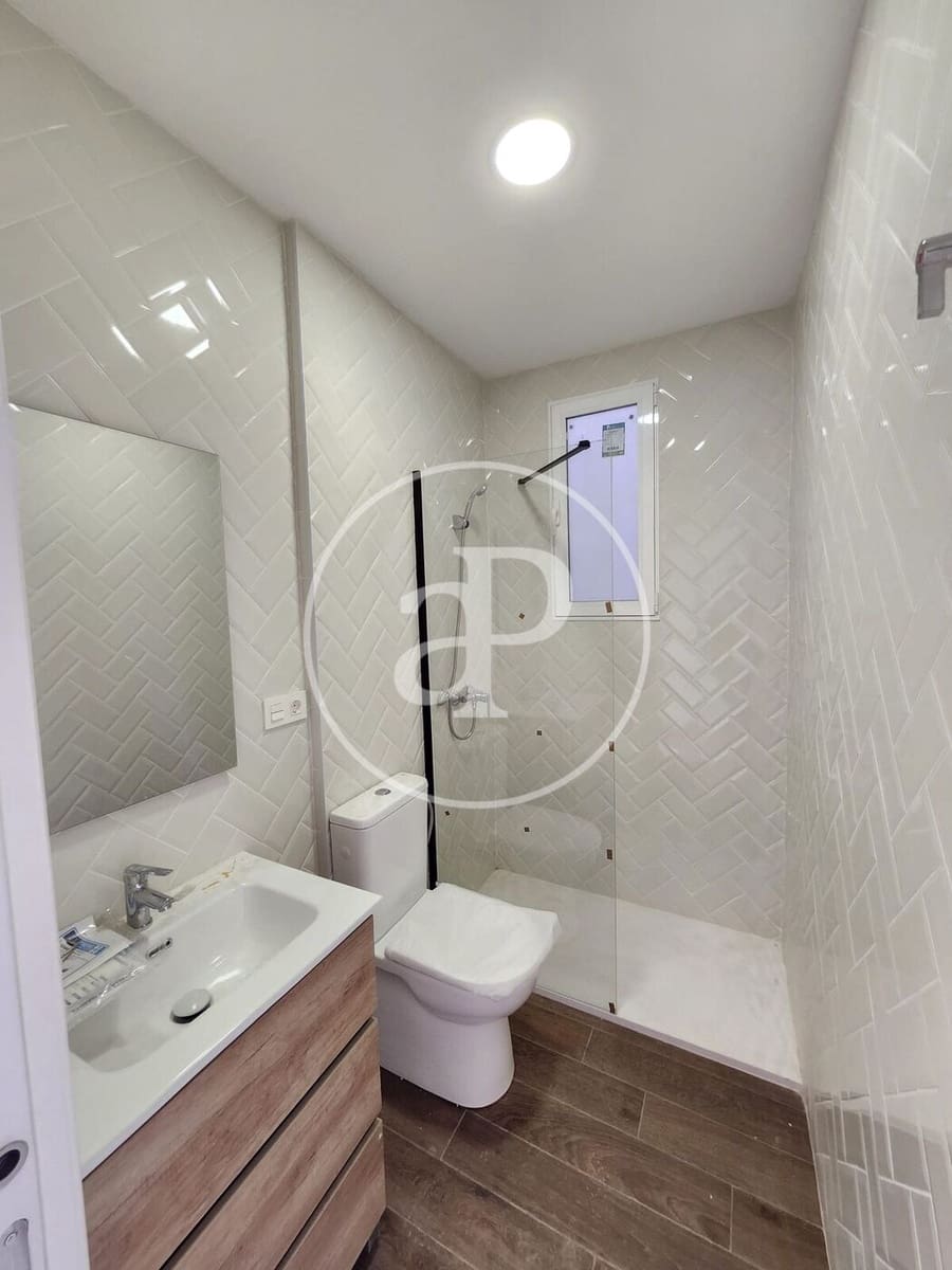 5 soverom Leilighet til leie i Valencia by - € 2 375 (Ref: 9085526)