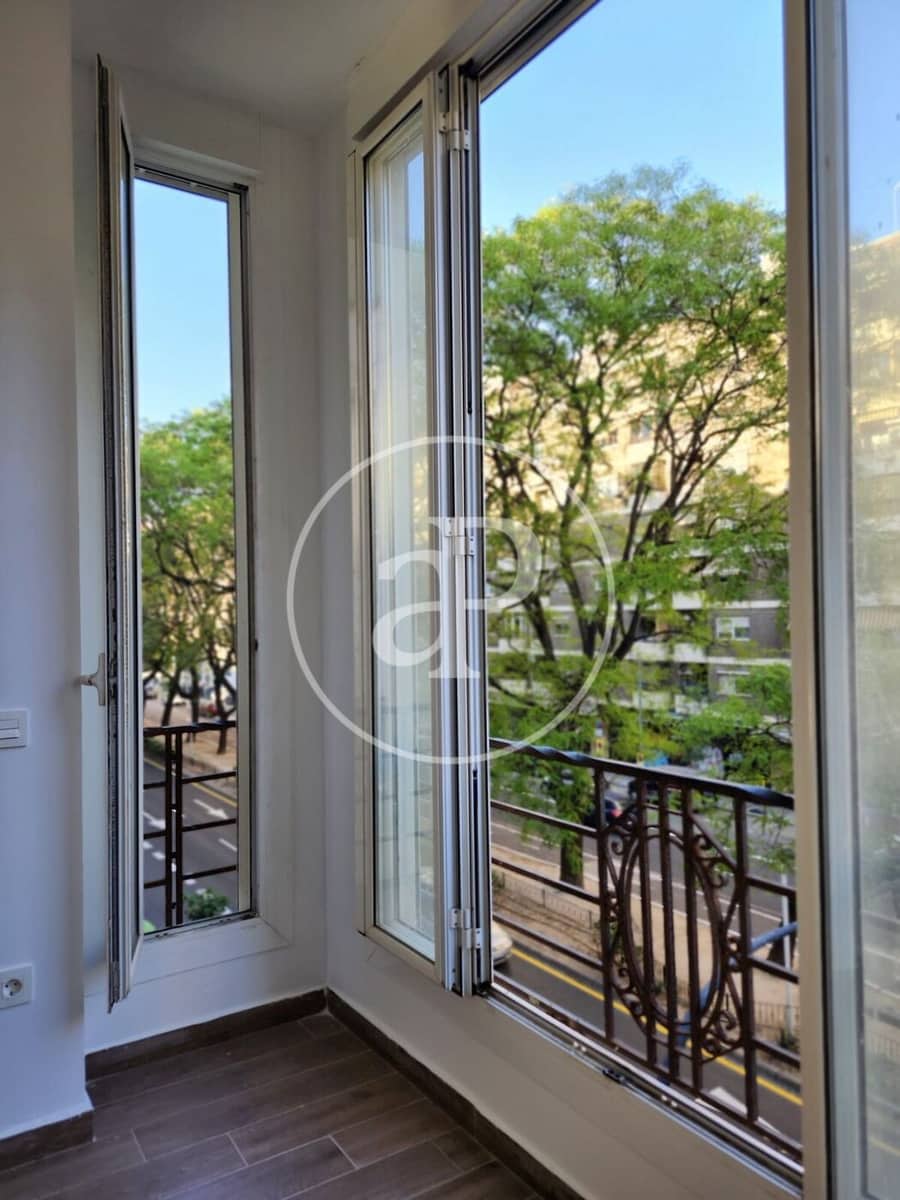 5 soverom Leilighet til leie i Valencia by - € 2 375 (Ref: 9085526)